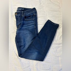 American Eagle dark wash skinny jeans